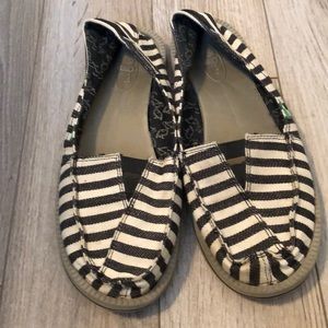 Sanuk Shoes